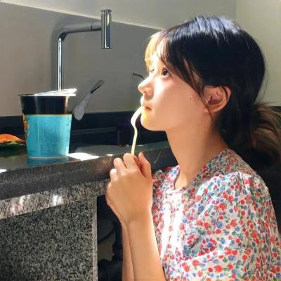 黑色灯塔
